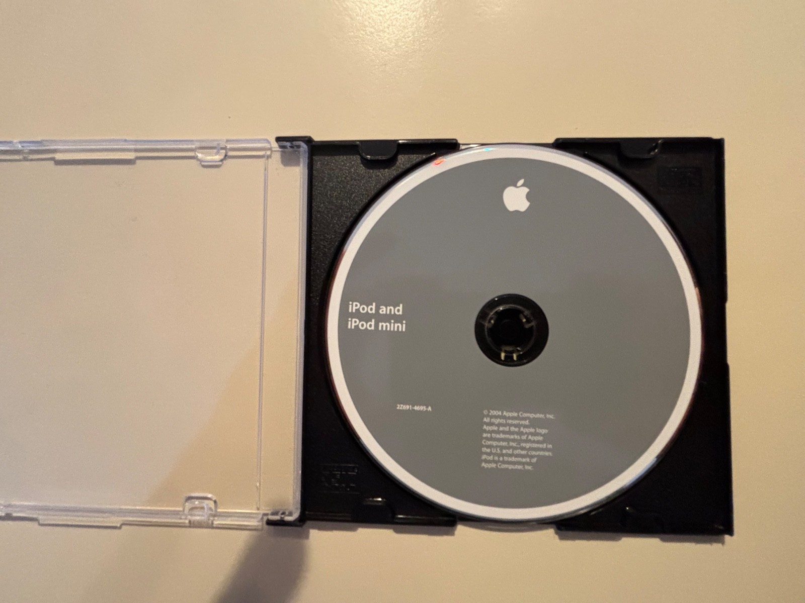 Vintage Ipod and Ipod Mini Installation Disc CD-Rom 2004 ITUNES