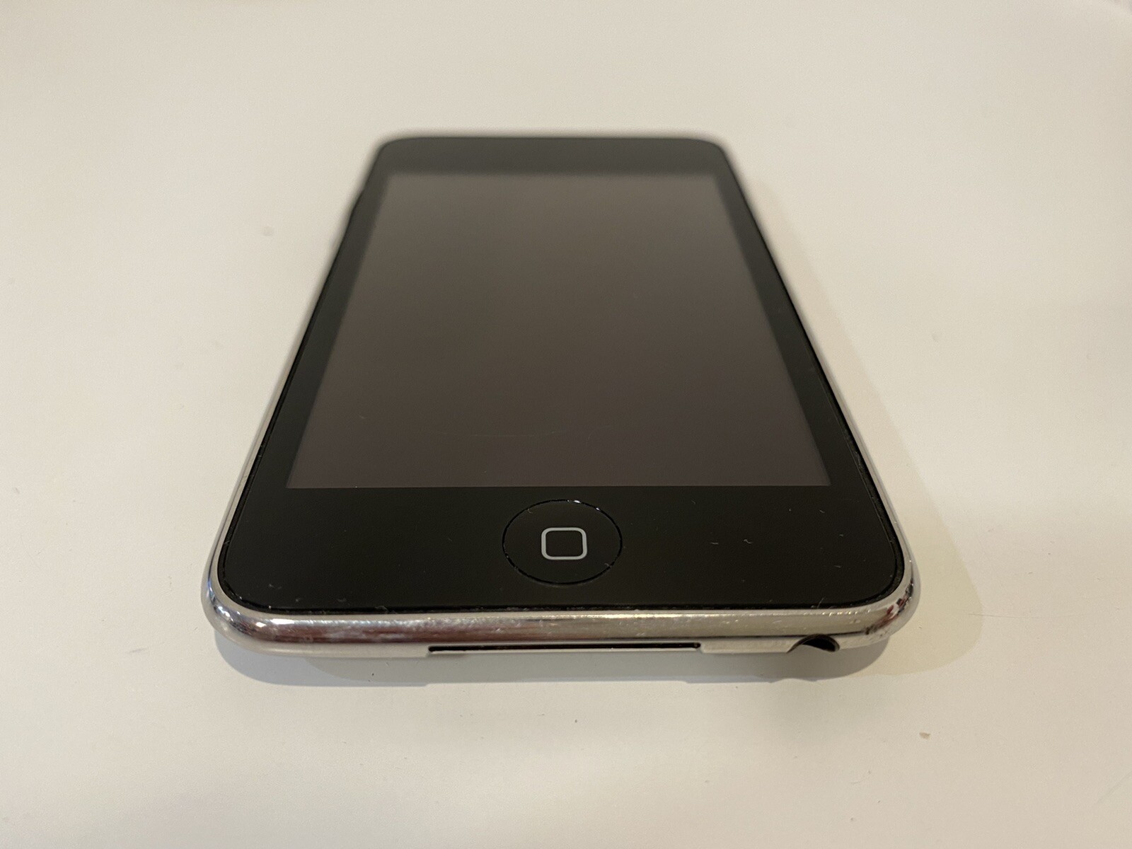 Apple iPod touch 3rd Generation Black (64 GB) Good Condition