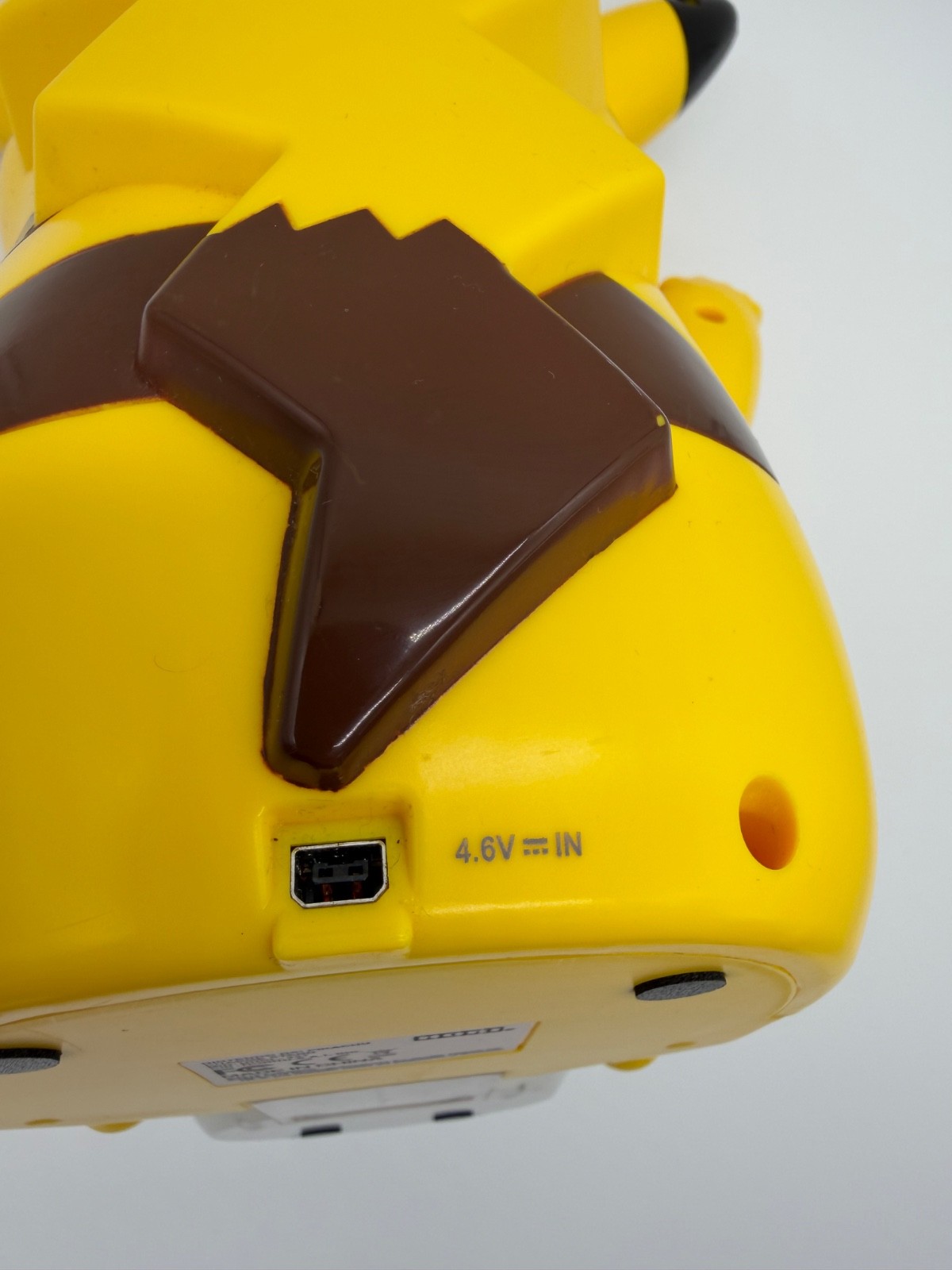 Pokémon Nintendo DSi Pikachu Charge Stand