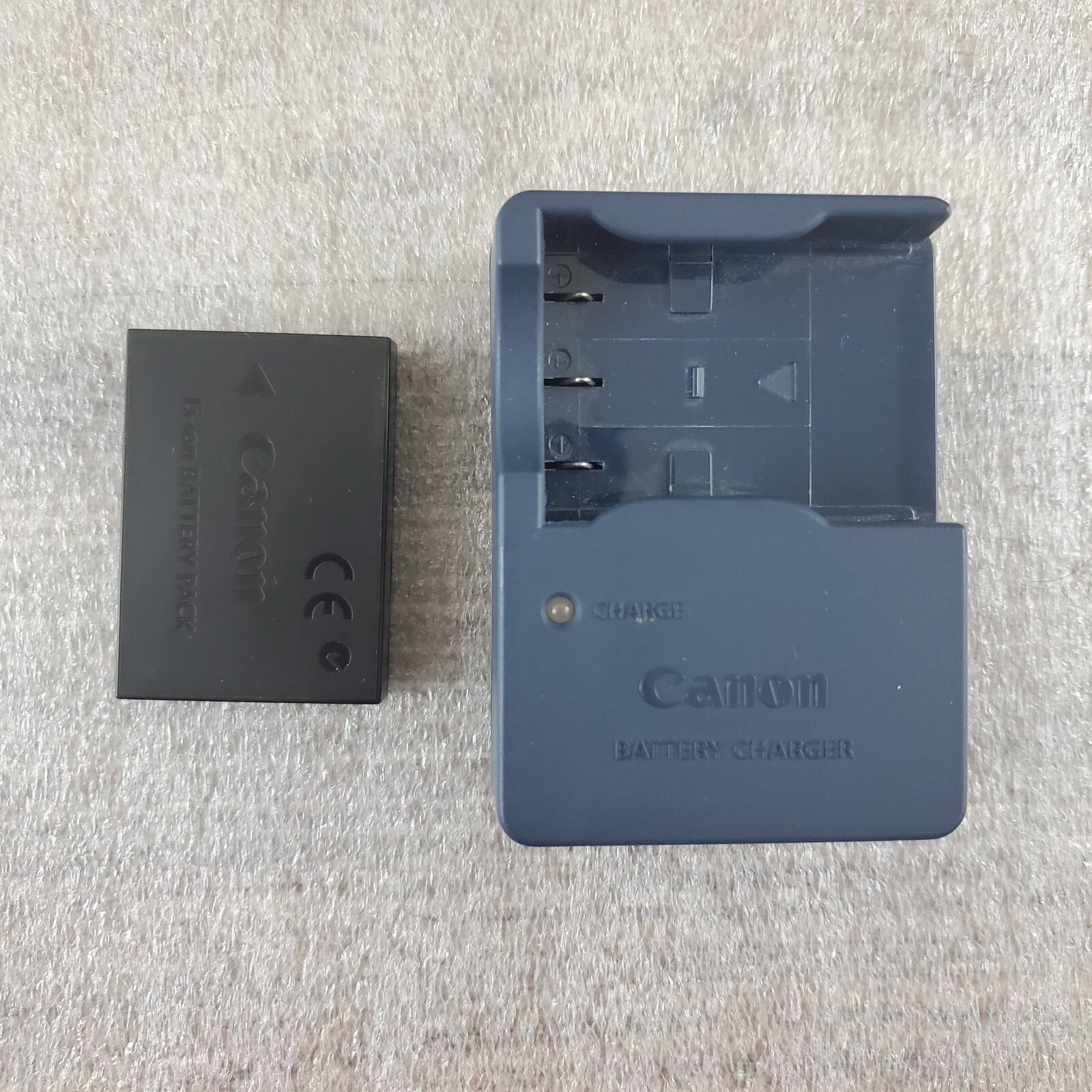 Accessory lot For Canon PowerShot SD110 ~ Includes Battery, Charger, Case & book