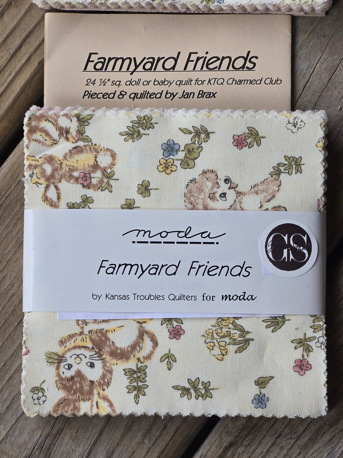 Moda - Farmyard Friends - Quilting Fabric - Charm Pack