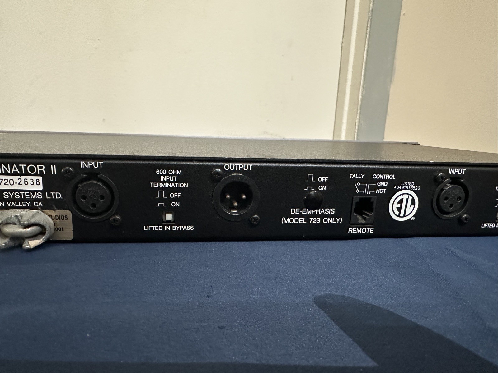 Aphex Model 720 Dominator ll Precision Multiband Peak Limiter Working