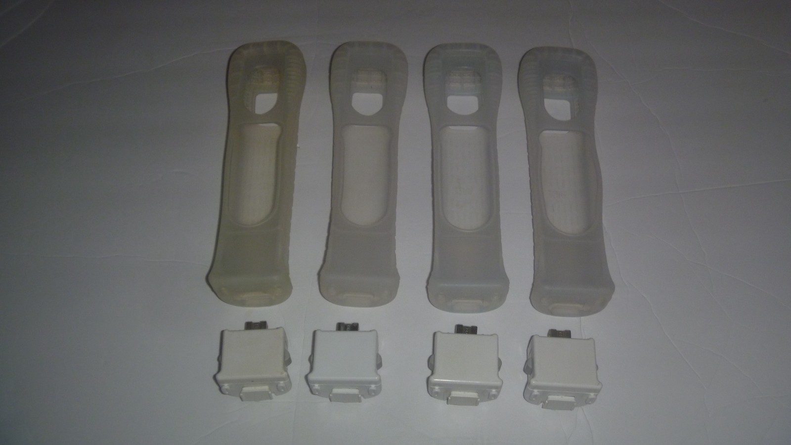 Official Nintendo Wii Remote Motion Plus Adapter Lot Of 4 White + Sleeve RVL-026