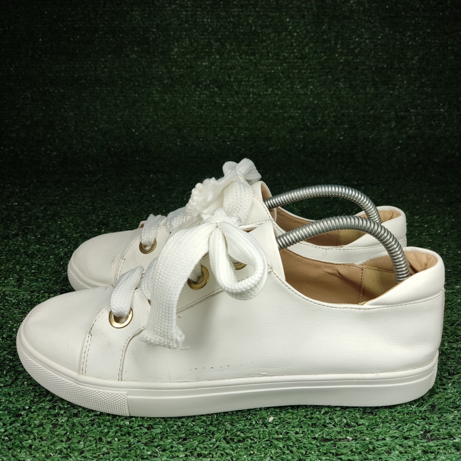 LOFT Women's Sneakers Lace Up Casual White Shoes Size 8.5