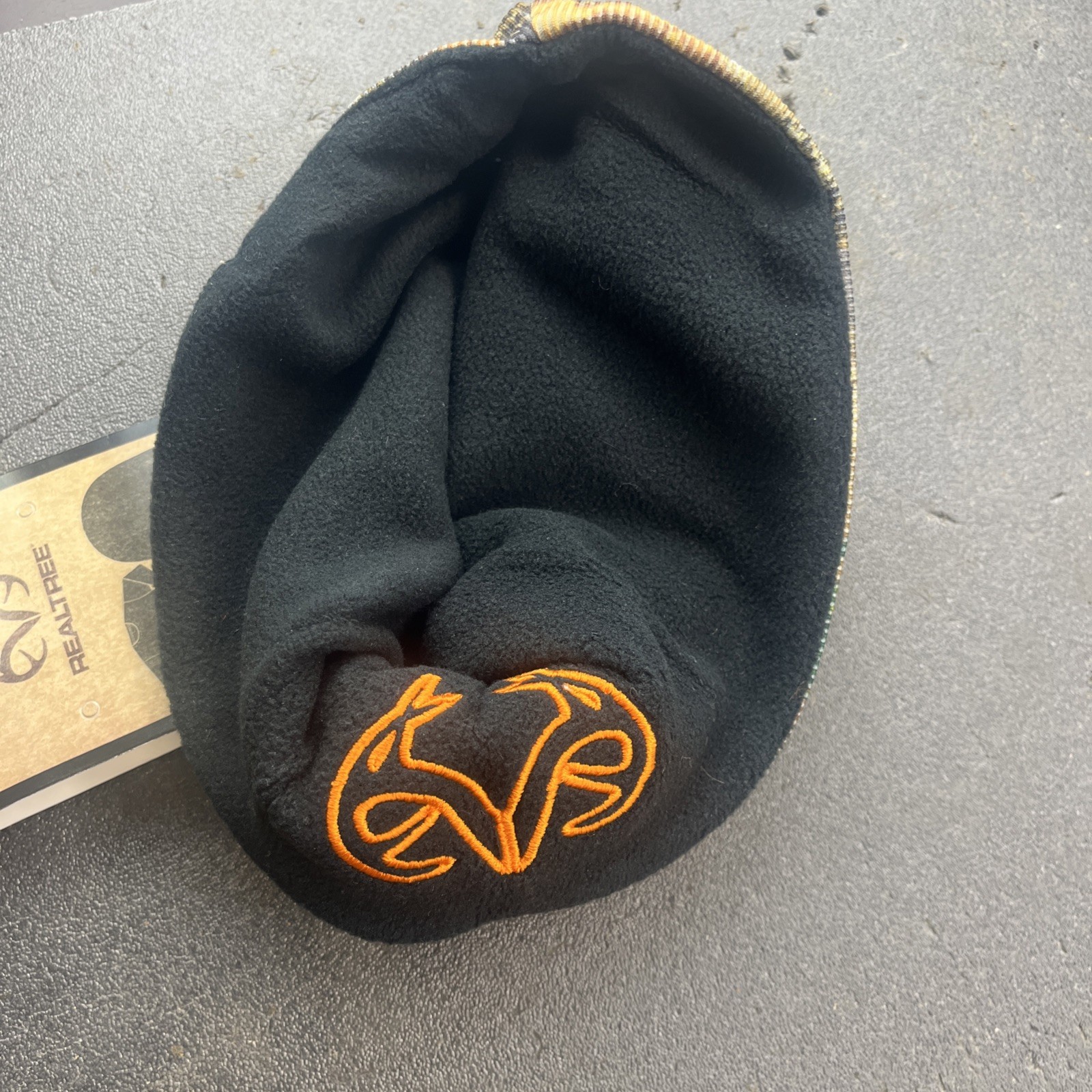 NWT Mens Tru Fit Reversible Real Tree Camouflage Beanie Hat One Size Logos