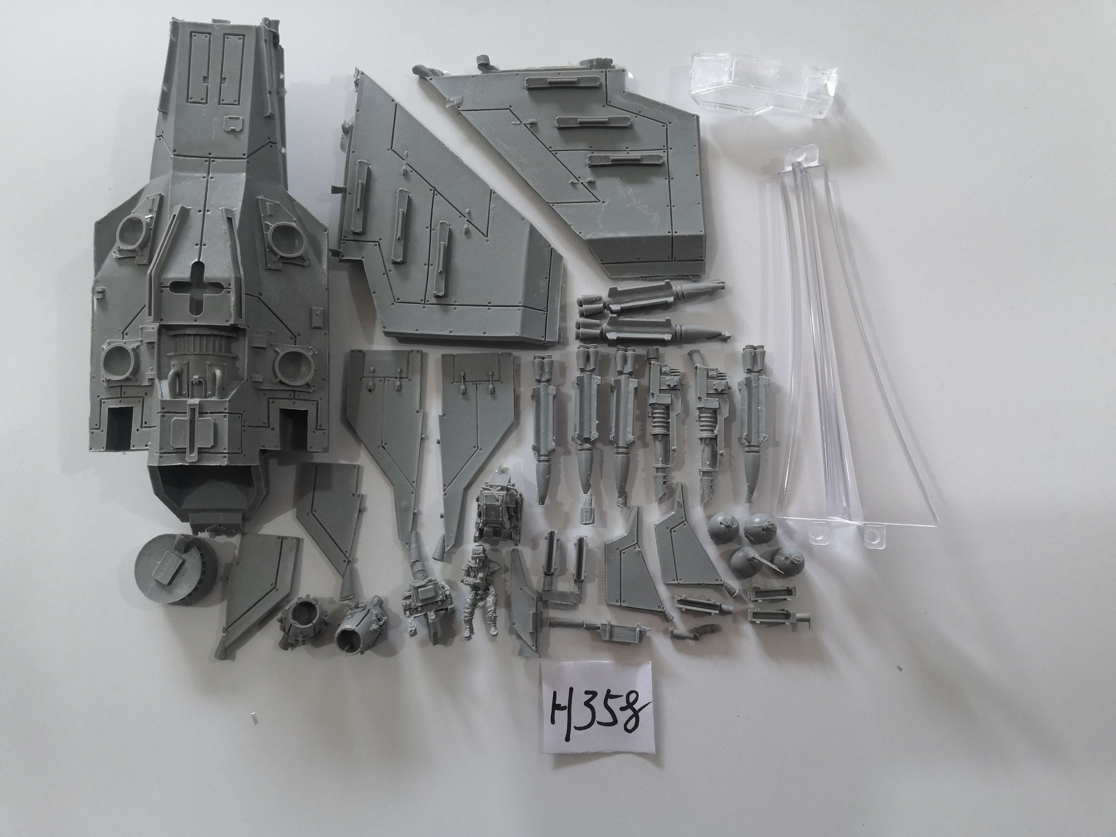 Uncolored model Voss Pattern Lightning Fighter WOW