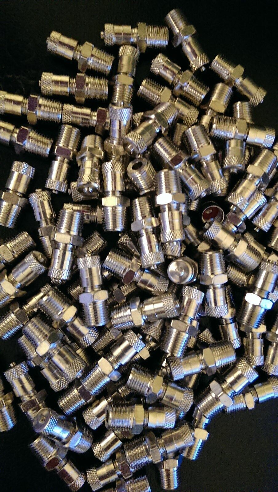Schrader valve 1/8'' NPT 1pc.