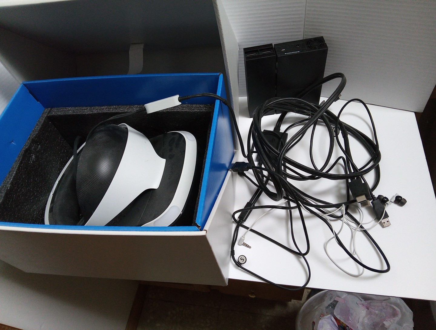 Sony PlayStation VR PSVR CUH-ZVR1 Virtual Reality Headset (NO Camera) Bundle