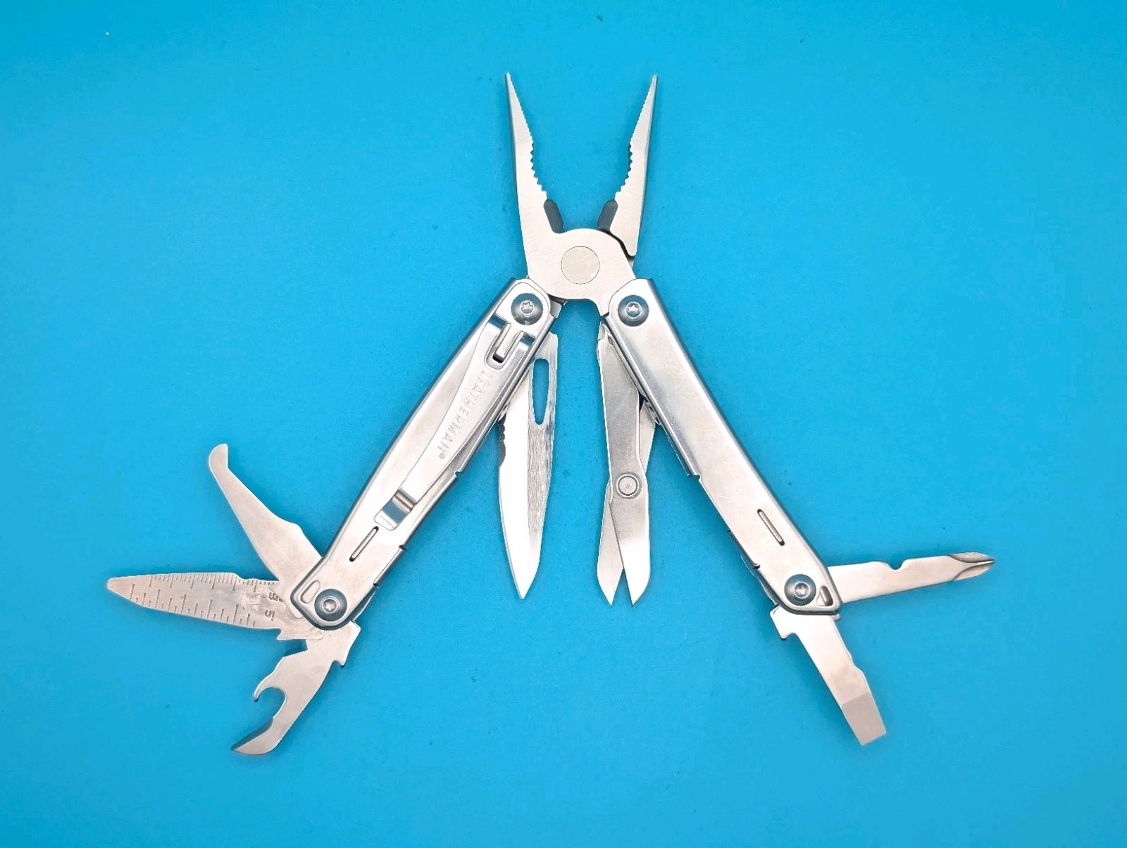 LEATHERMAN WINGMAN MULTI-TOOL! FAST SHIPPING!