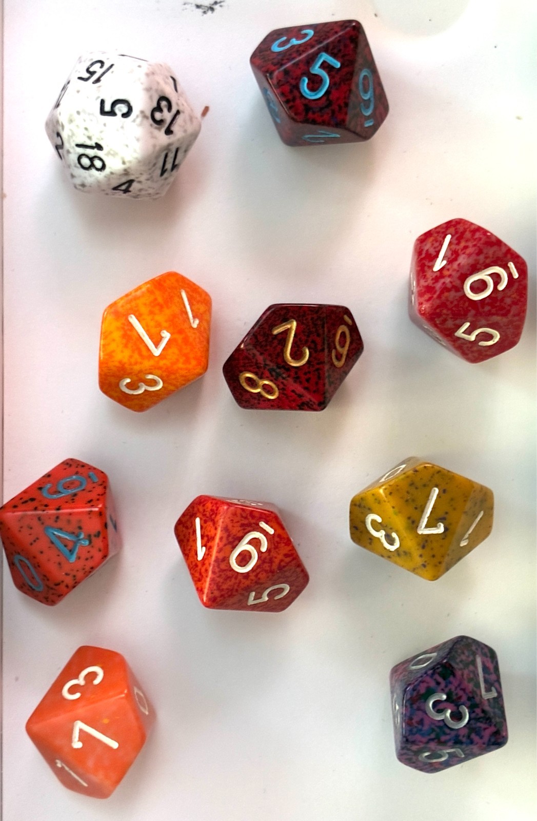 Dungeons & Dragons Speckle Dice SPECtacular Colors - Purp Yellow Orange Plum D&D