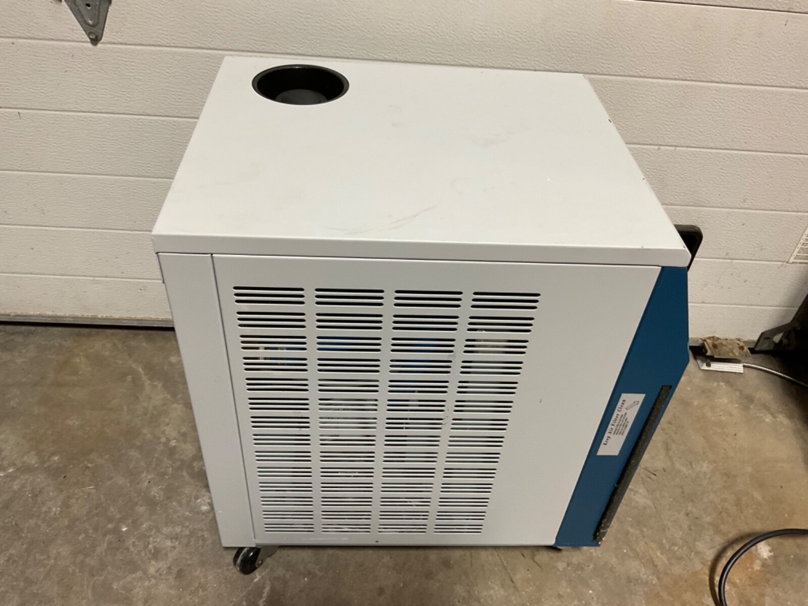Agilent HP G1879B Heat Exchanger model 3370 powers on