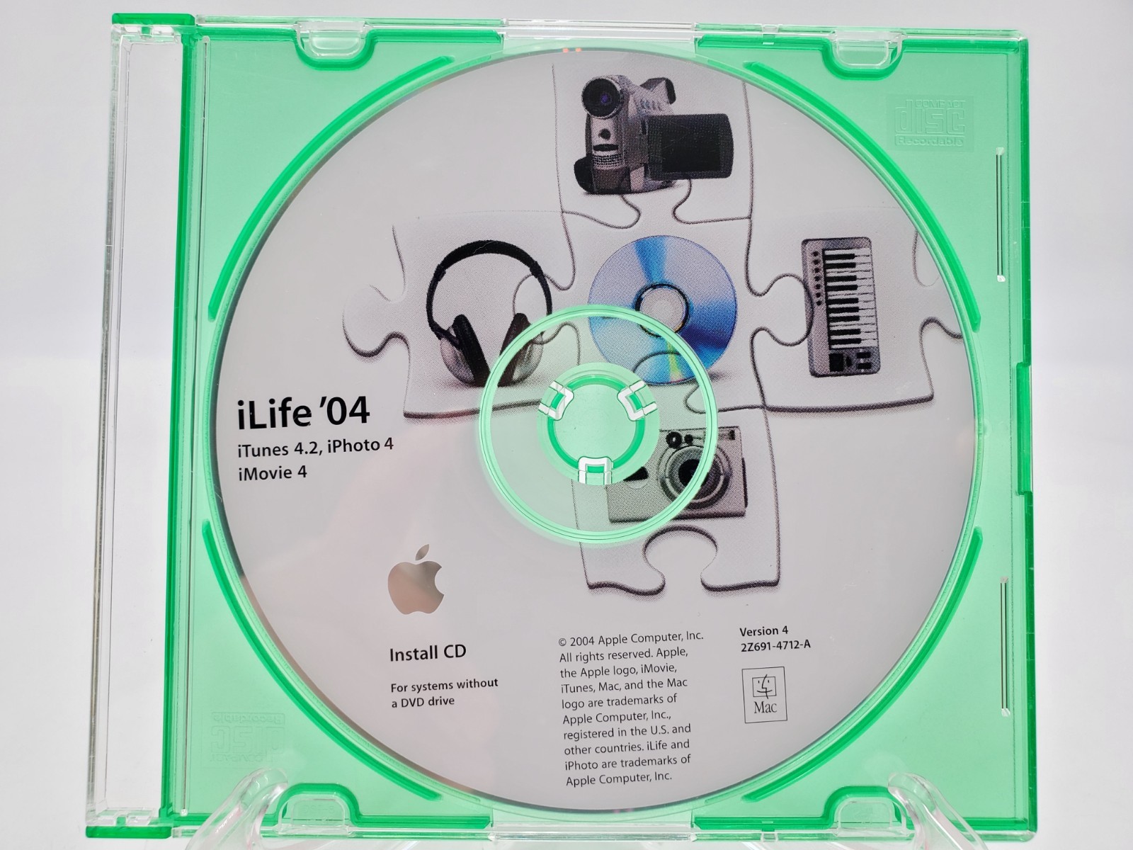 iLife 04 Version 4.0 (CD & DVD Version) Apple 2004 Lot of 2 Disc
