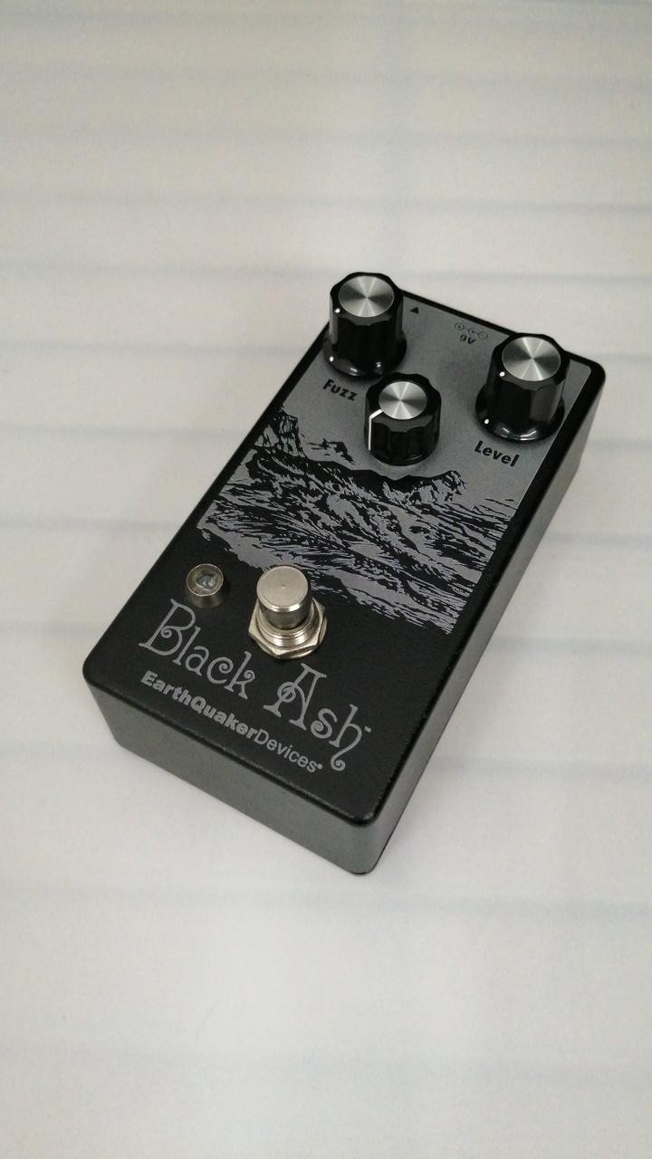 EARTHQUAKER DEVICES Black Ash Fuzz Effect Pedal Rare