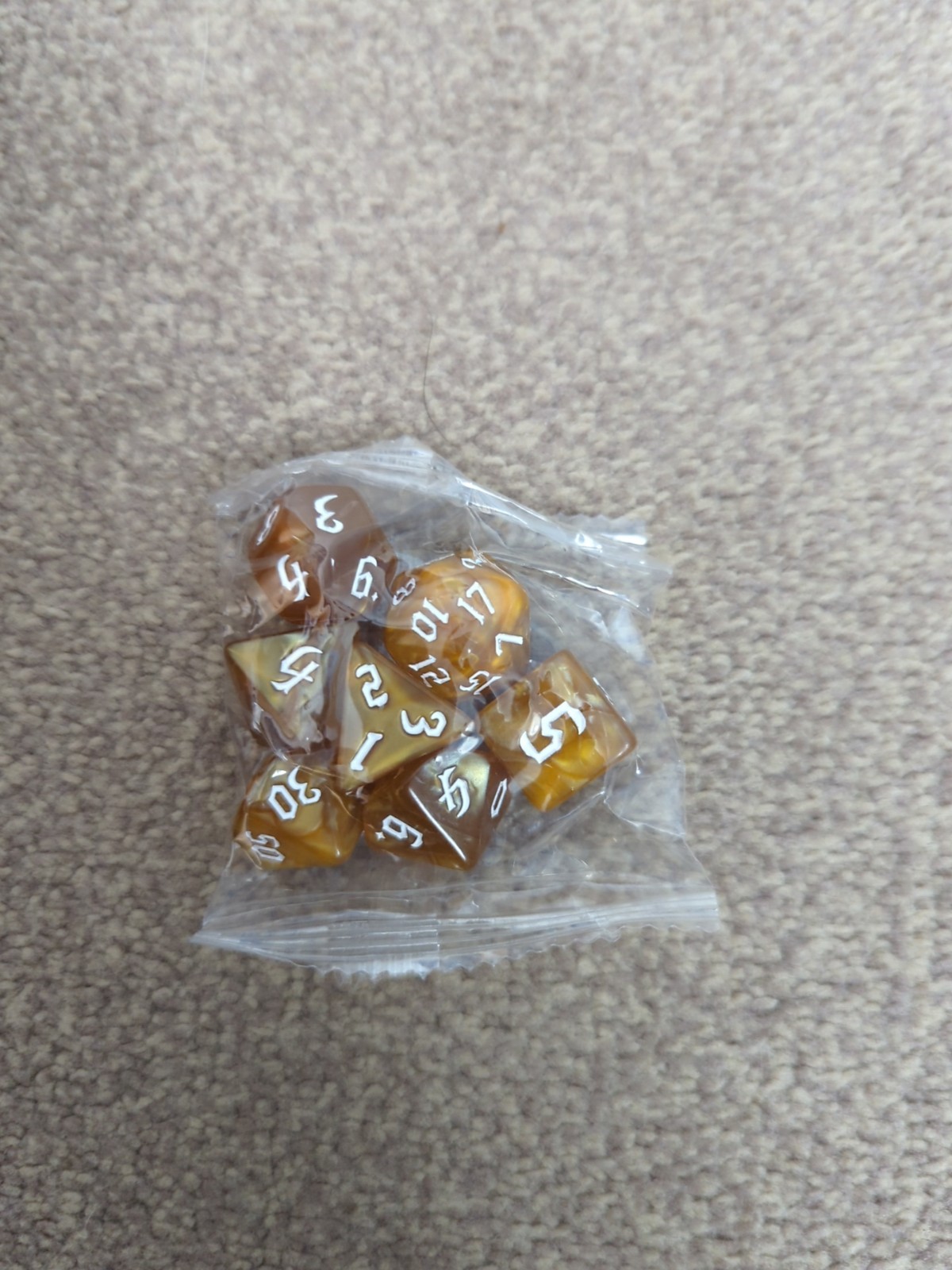 Set Of 7 Roleplay Dice- Amber And White