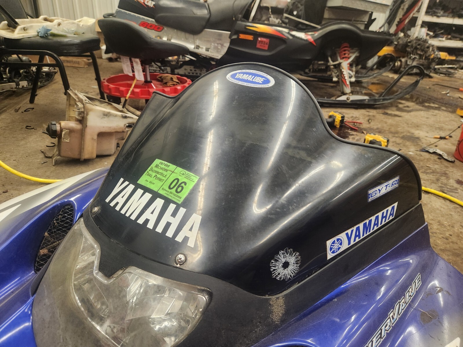 Genuine Yamaha snowmobile low smoke dual bulb windshield 00 2001 02  SRX 700