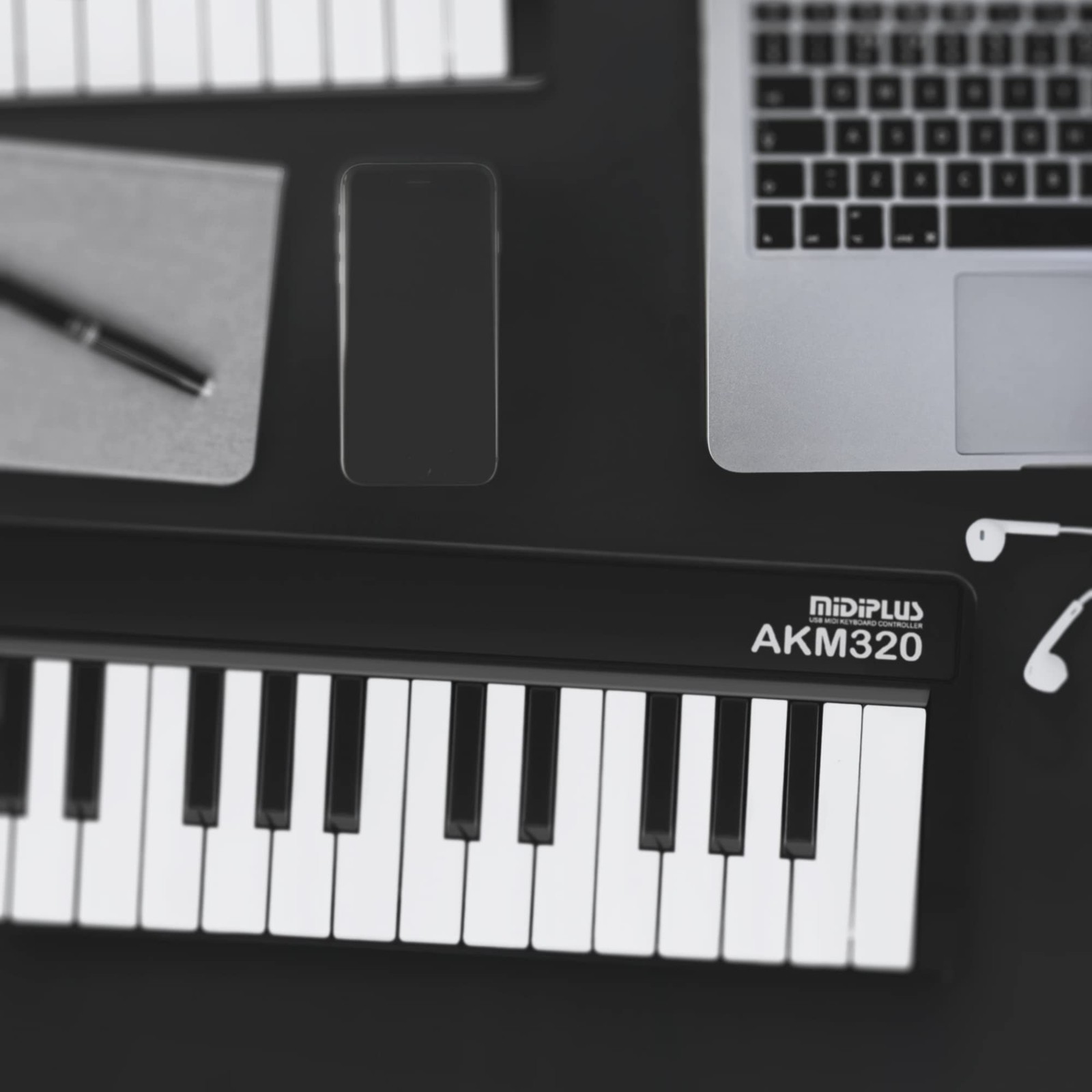 MIDI Keyboard Controller AKM320 Compact USB MIDI Input Device