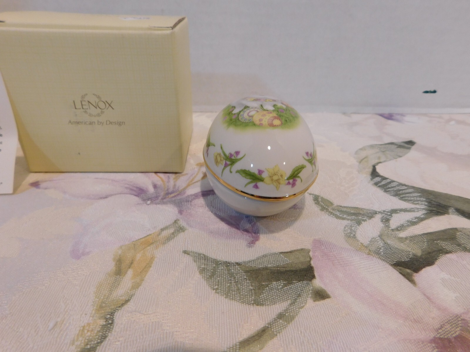 LENOX Spring Visitor Egg Box NIB #2