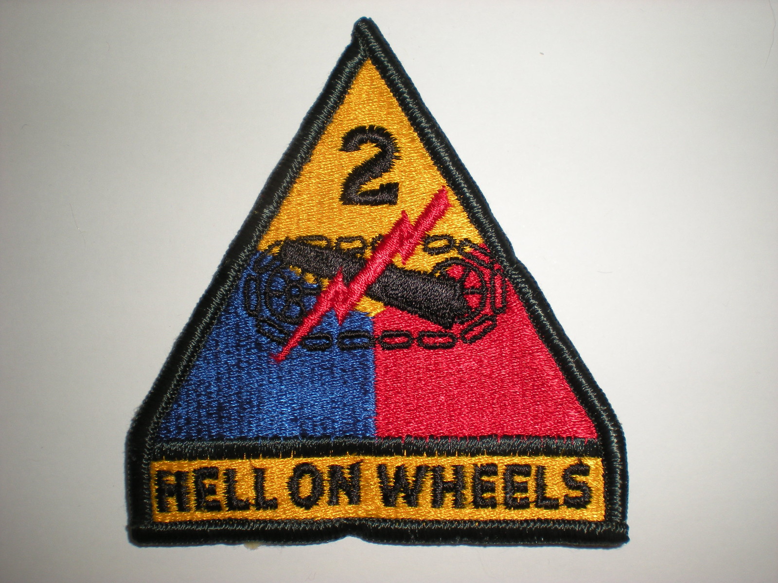US ARMY 2ND ARMORED DIVISION PATCH WITH TAB -FULL COLOR