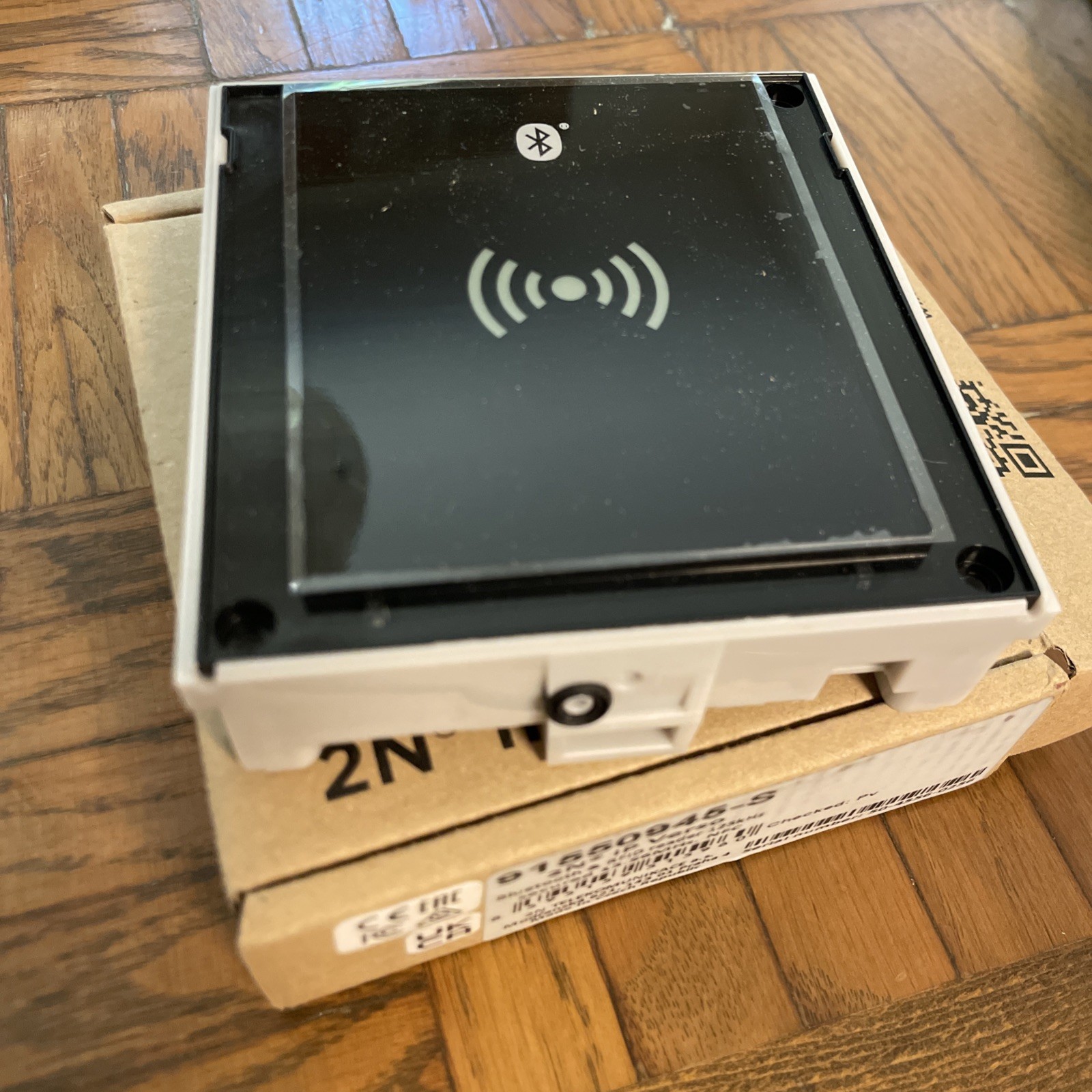 *new* 2N IP Verso Bluetooth & RFID Reader Module 91550945-S