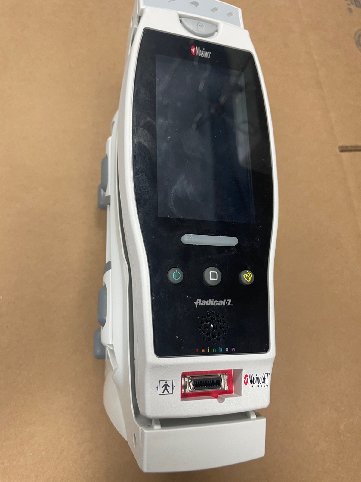 Masimo Radical 7 (9500) Pulse Oximeter NEW
