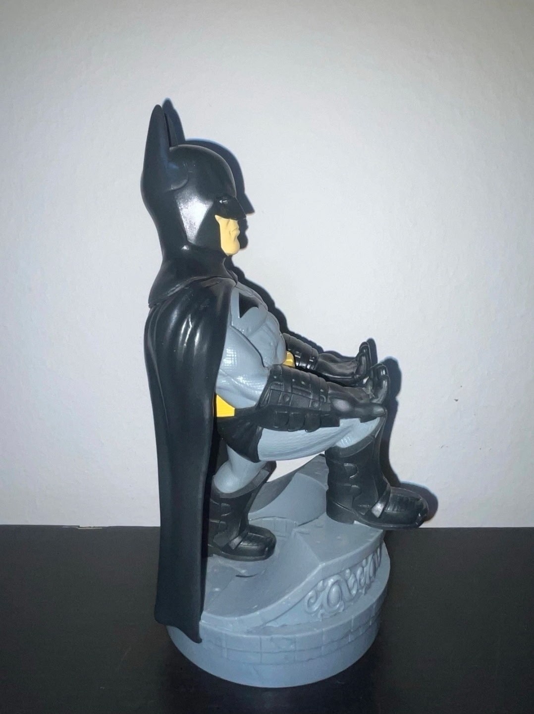 DC Comics Batman Cable Guy Controller & Phone Stand Holder