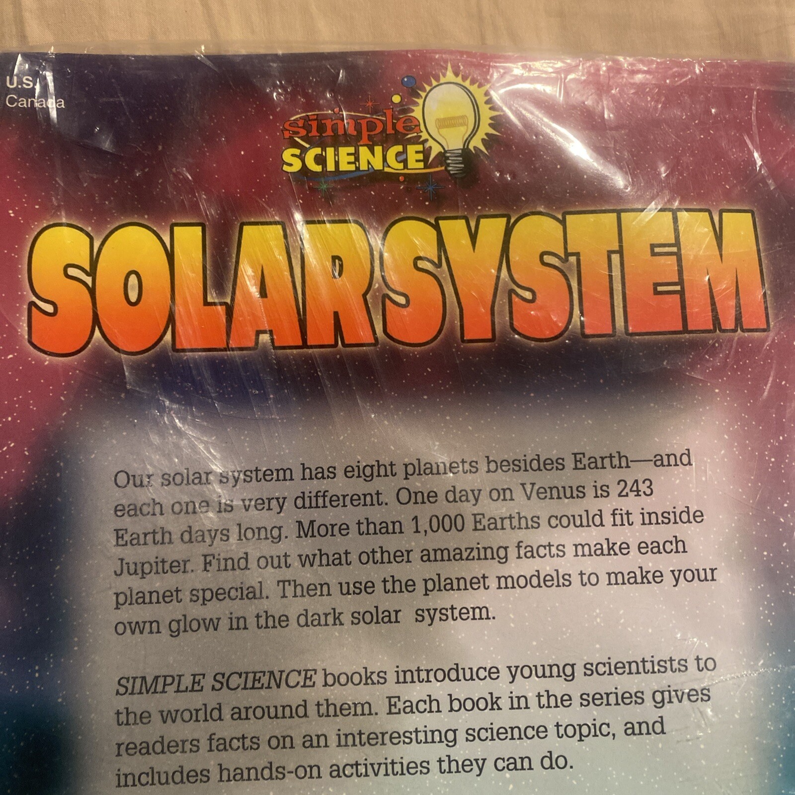 Solar System: Simple Science Book includes GLOW IN DARK planets & sun 2007 NEW