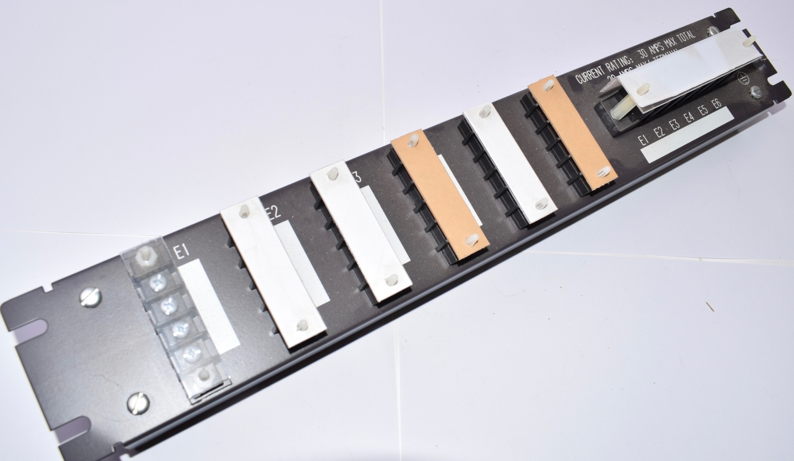 NEW, ABB, IEPDP01, infi 90, Power Distribution Panel, 240V, 50/60Hz, 30A Max