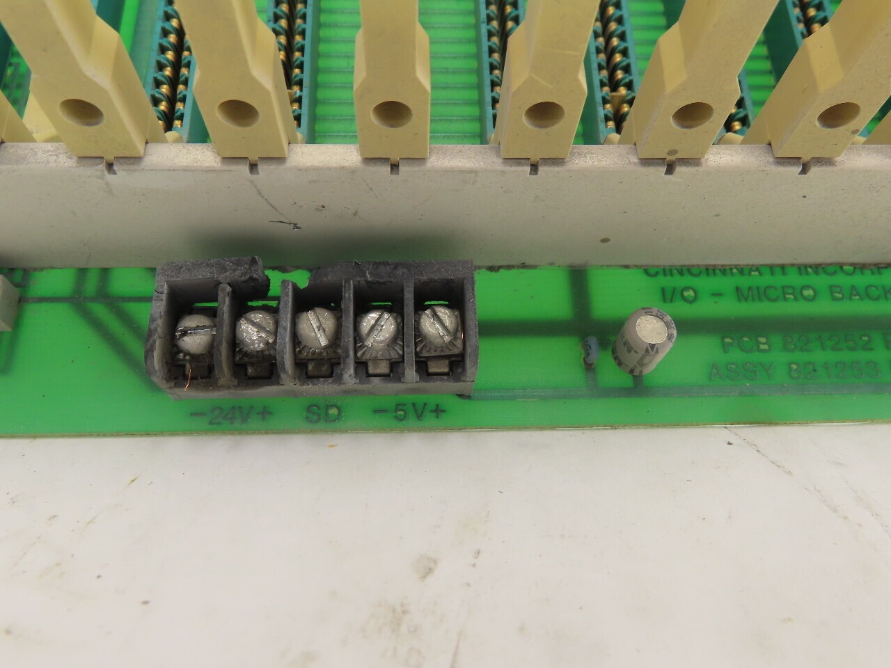Cincinnati 821253 I/O Micro Backplane 18 Slot Rack Chassis