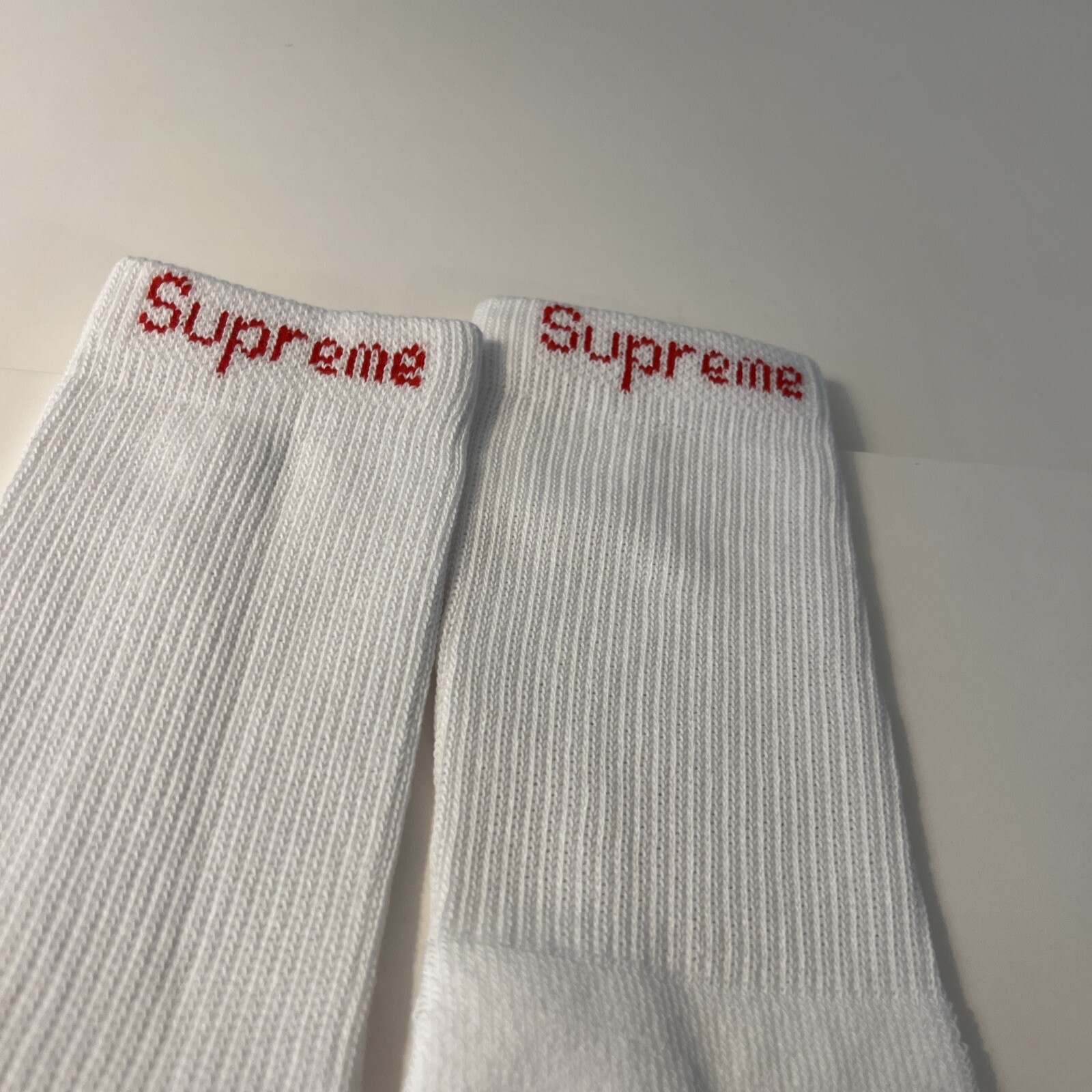 SUPREME/ HANES WHITE SOCKS (SINGLES) (ONE PAIR) AUTHENTIC BRAND NEW (NOT A PACK)