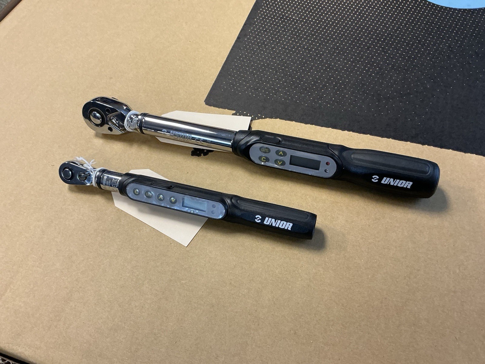 Unior Digital  Torque Wrench Combo.  1/2 And 1/4 Drive