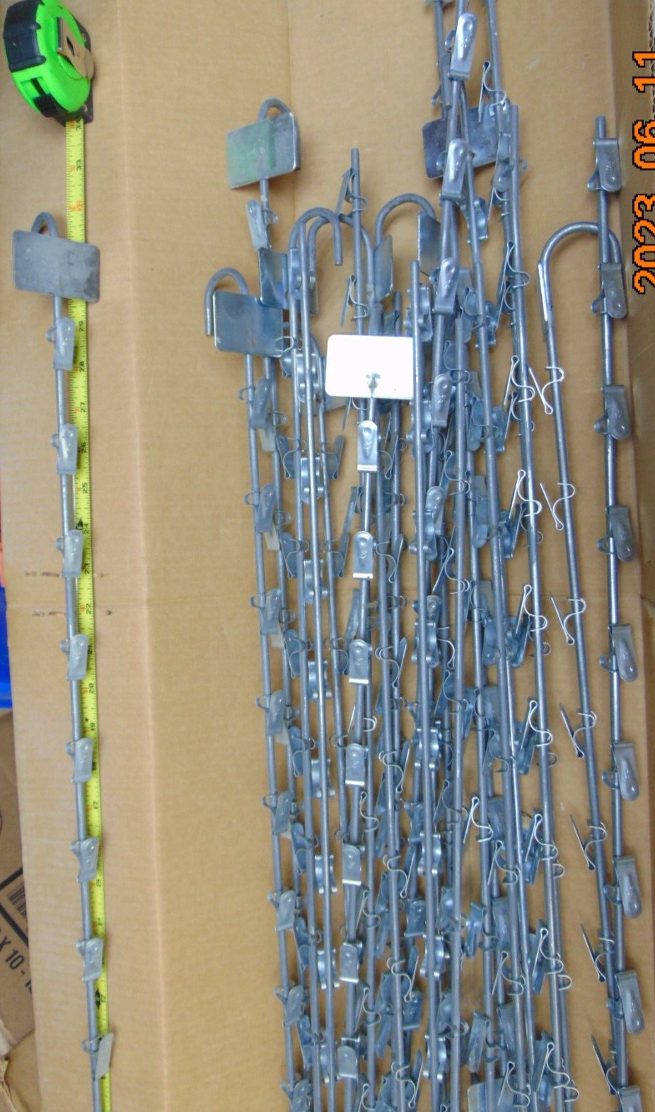 LOT OF 25  Retail Store Snack Clip Bar Hanging Merchandise Display Rack CASE