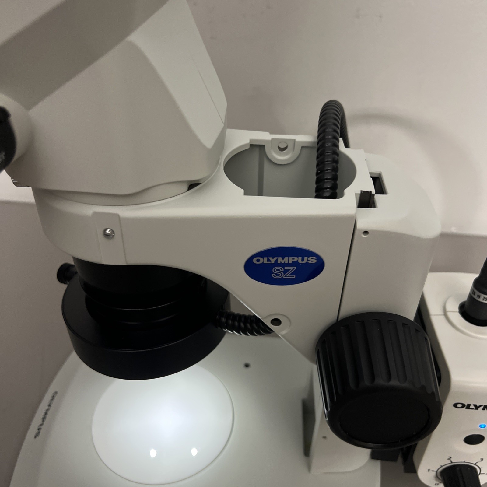 CLEAN Olympus SZ51 Zoom Stereo Microscope - Tested Working