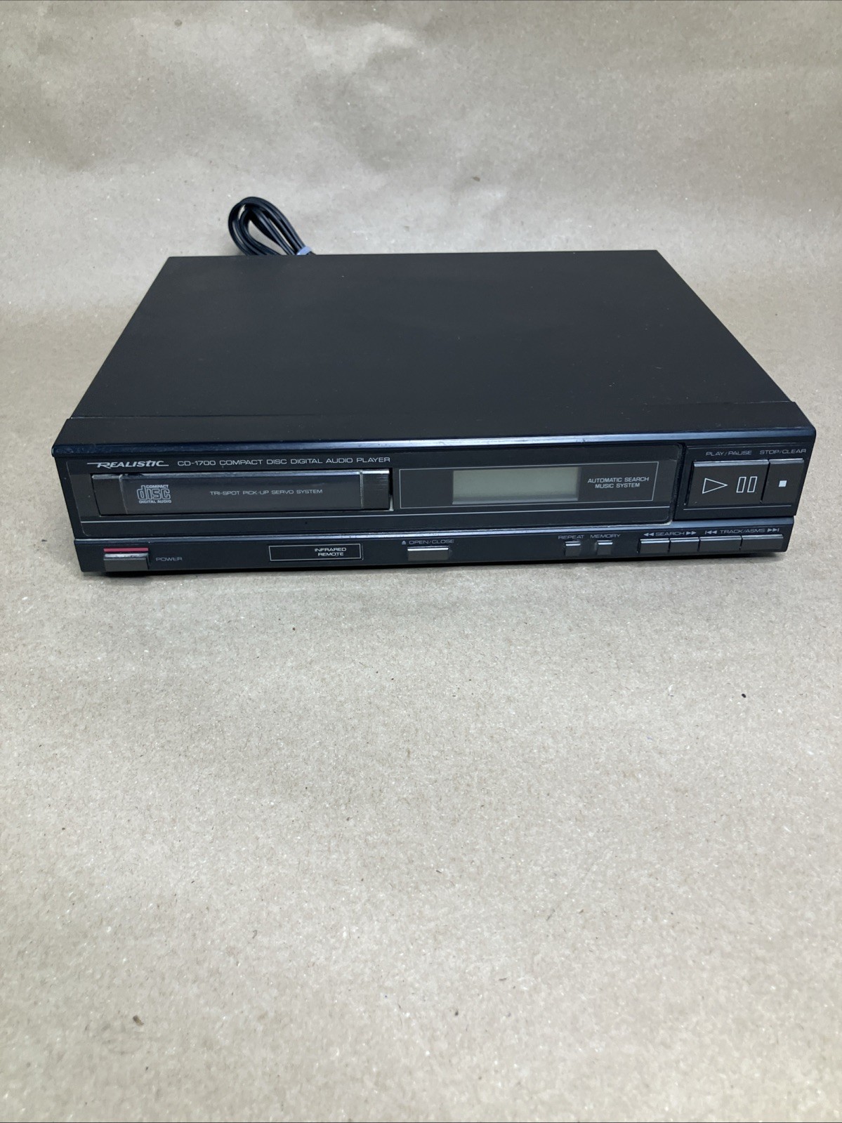 REALISTIC CD-1700 Compact Disc Digital Audio Player - Vintage Black - READ