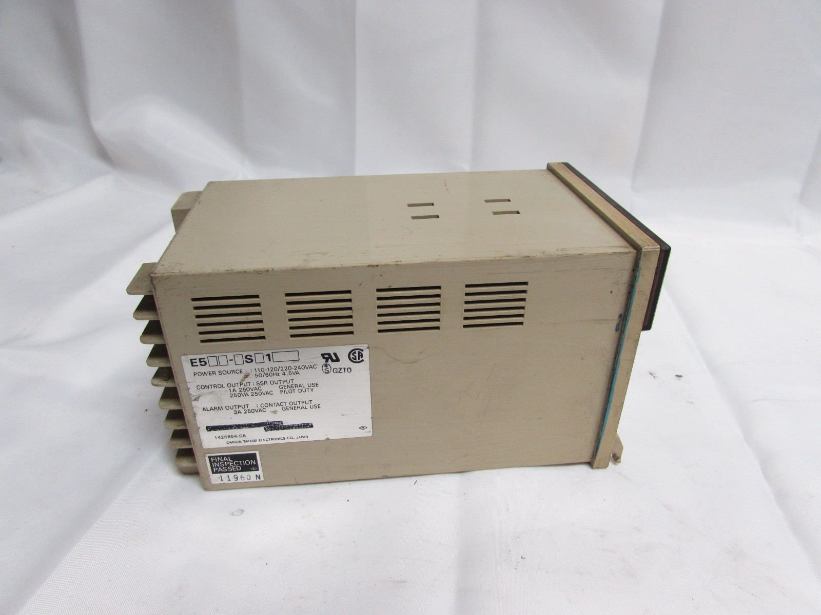 OMRON E5A4-S91J TEMPERATURE CONTROLLER 1A 250VAC ***GOOD***