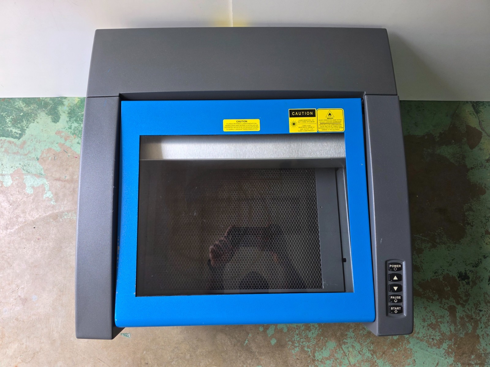 Universal Laser Systems VLS230dt Engraving 12" x 24" honeycomb Bed.