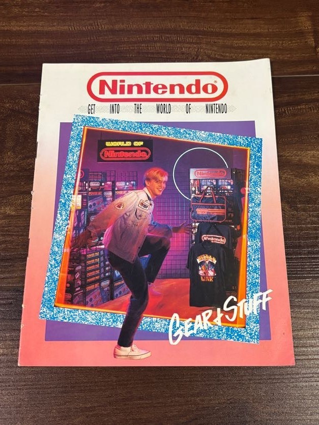 World of Nintendo Gear & Stuff Power Insert Magazine Players Guide