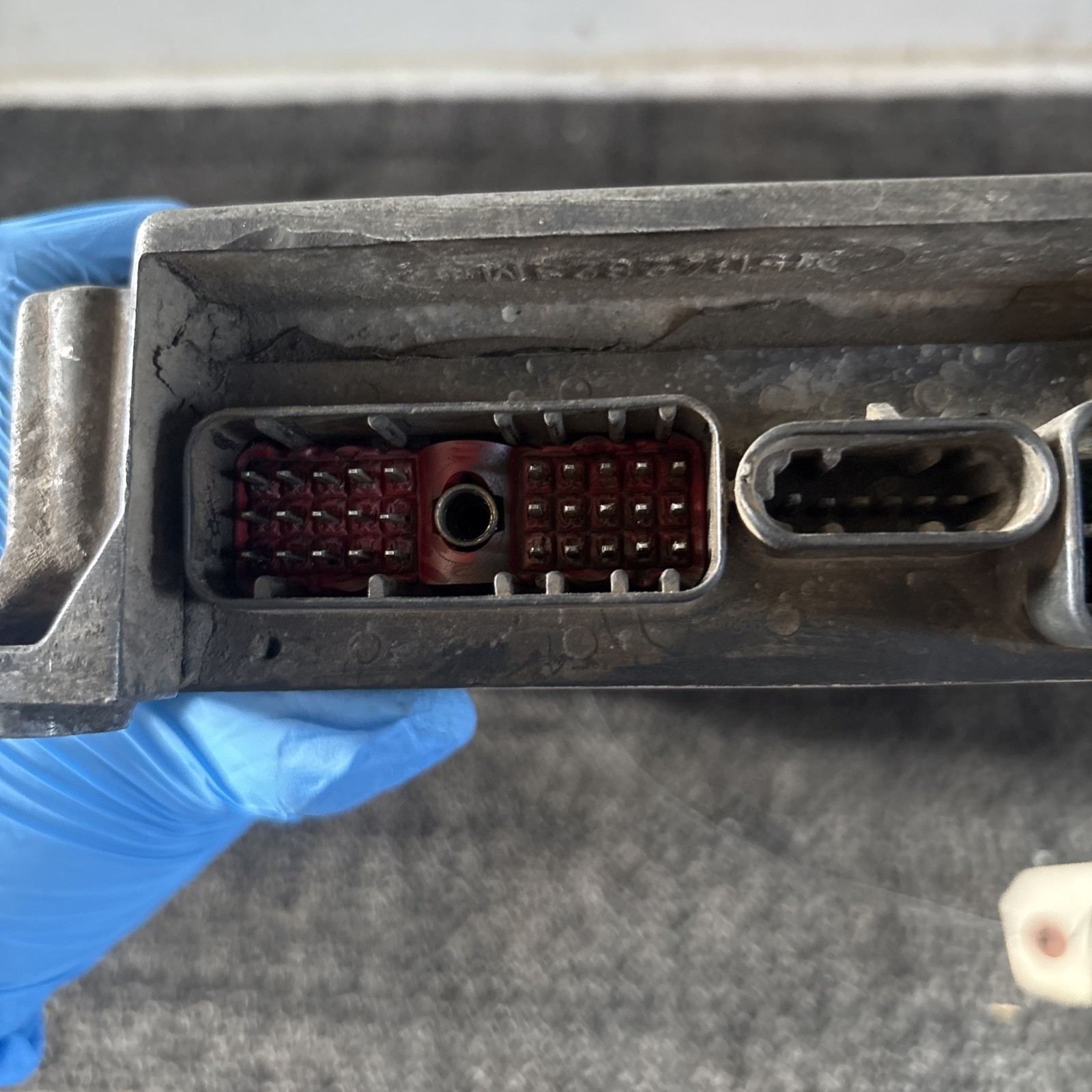 DETROIT DDEC III ENGINE CONTROL MODULE P23548553