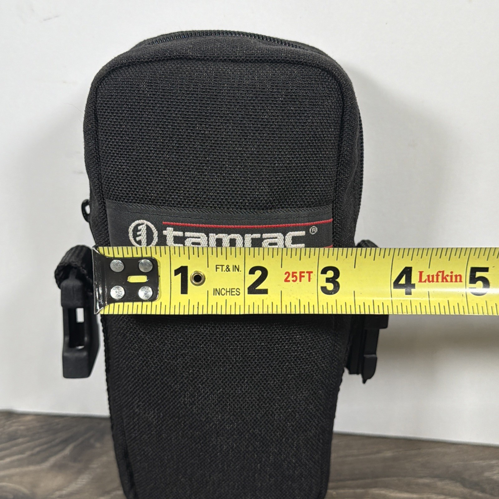 Tamrac Compact Camera Pouch- Accessory Case holds. MADE IN USA