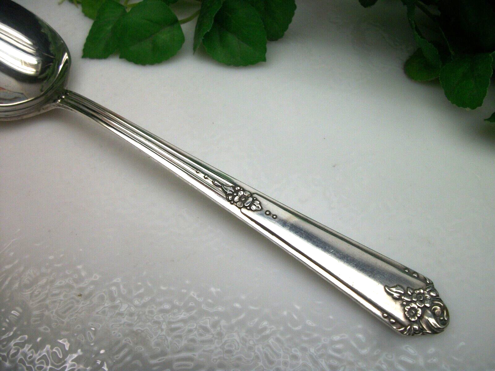 Oneida Community Tudor SWEET BRIAR Silverplate Solid Serving Spoon 1948