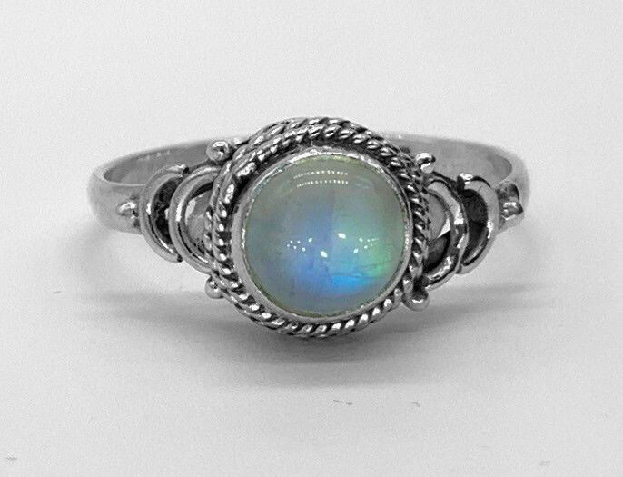 Beautiful Gemstone 925 Sterling Silver Ladies Moonstone Ring Gift Box Jewellery