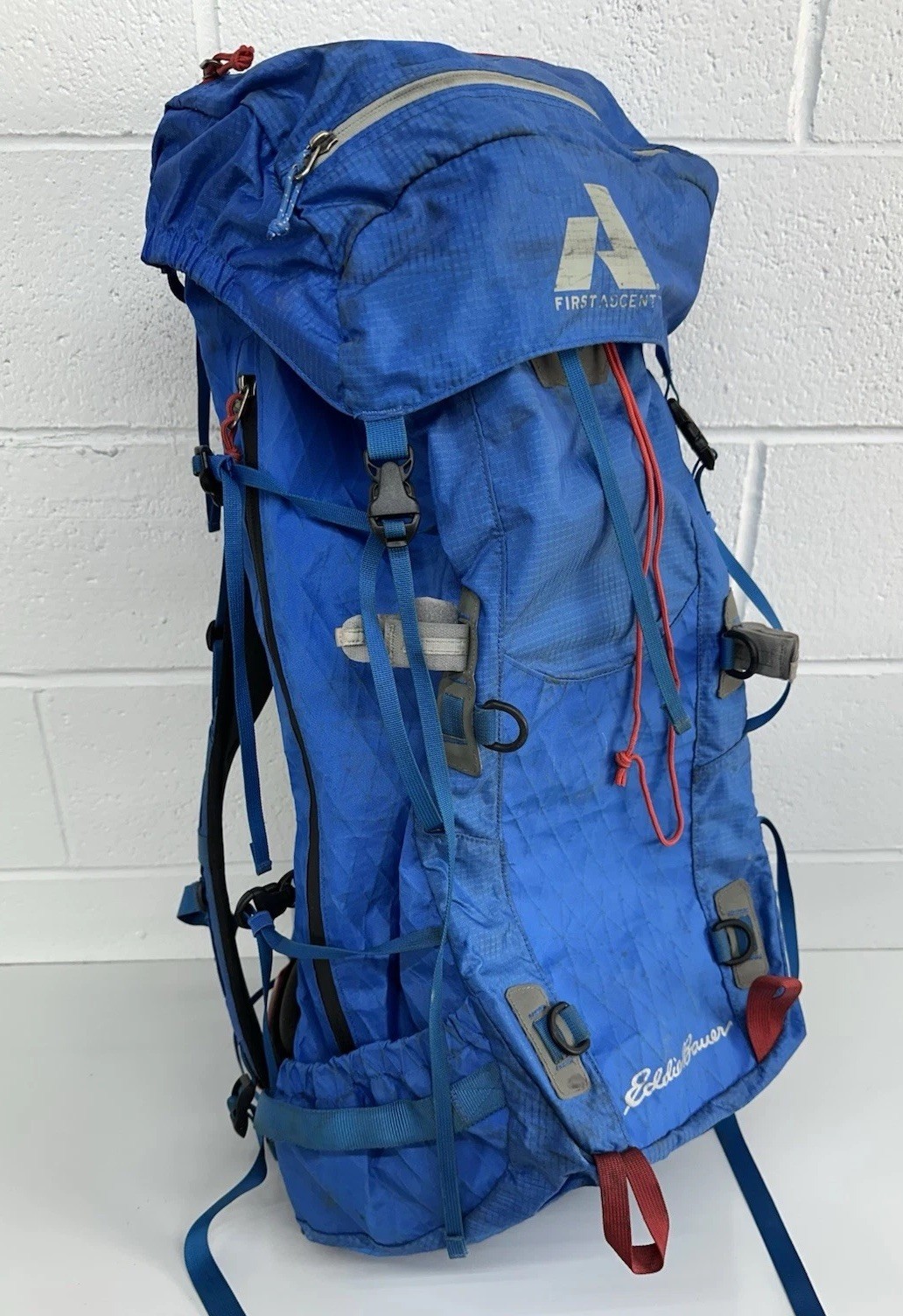 Eddie Bauer First Ascent Big Tahoma 75 Backpack / Blue / Large