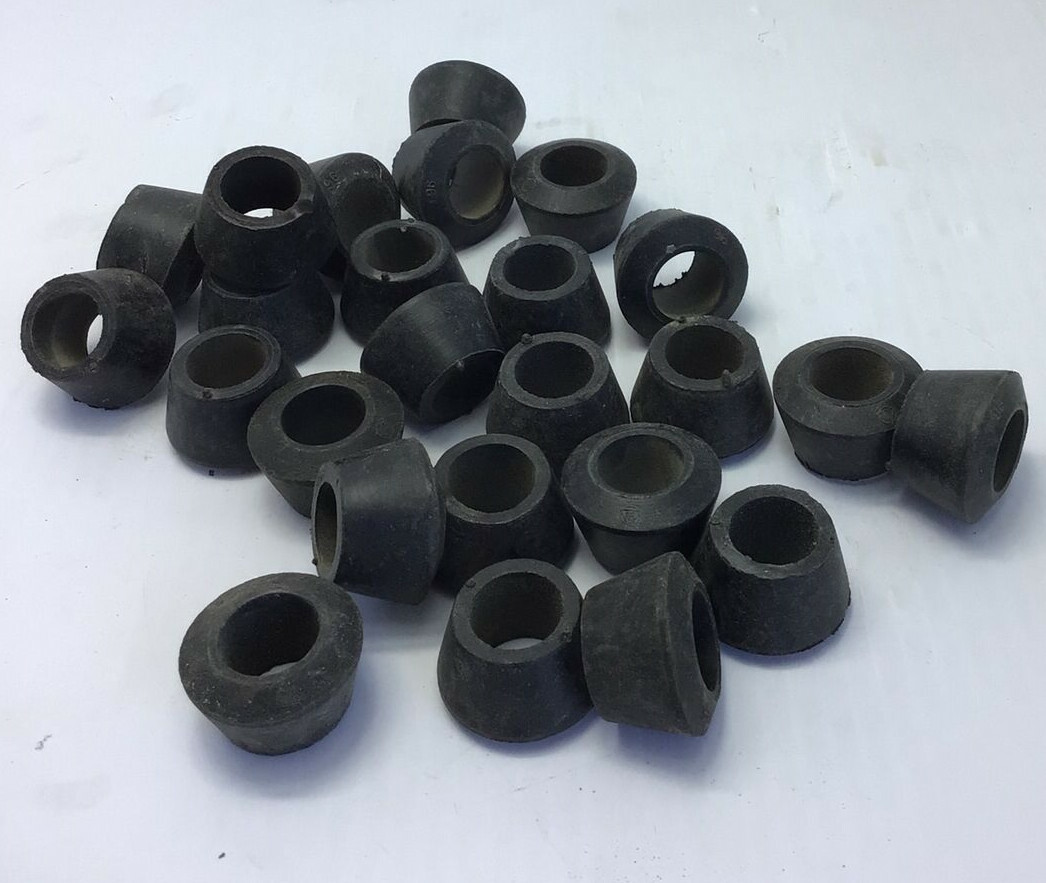 Lot Of 25 Crouse-Hinds BUSH96 Neoprene CGB cable gland bushing 0.625-0.750" New