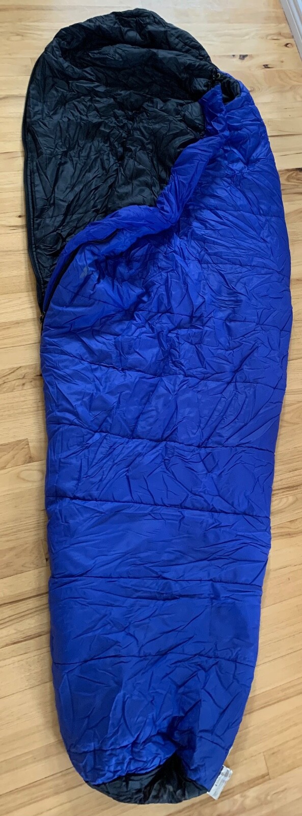 REI Quallofil Sleeping Bag Blue, Pre-Owned Excellent Condition