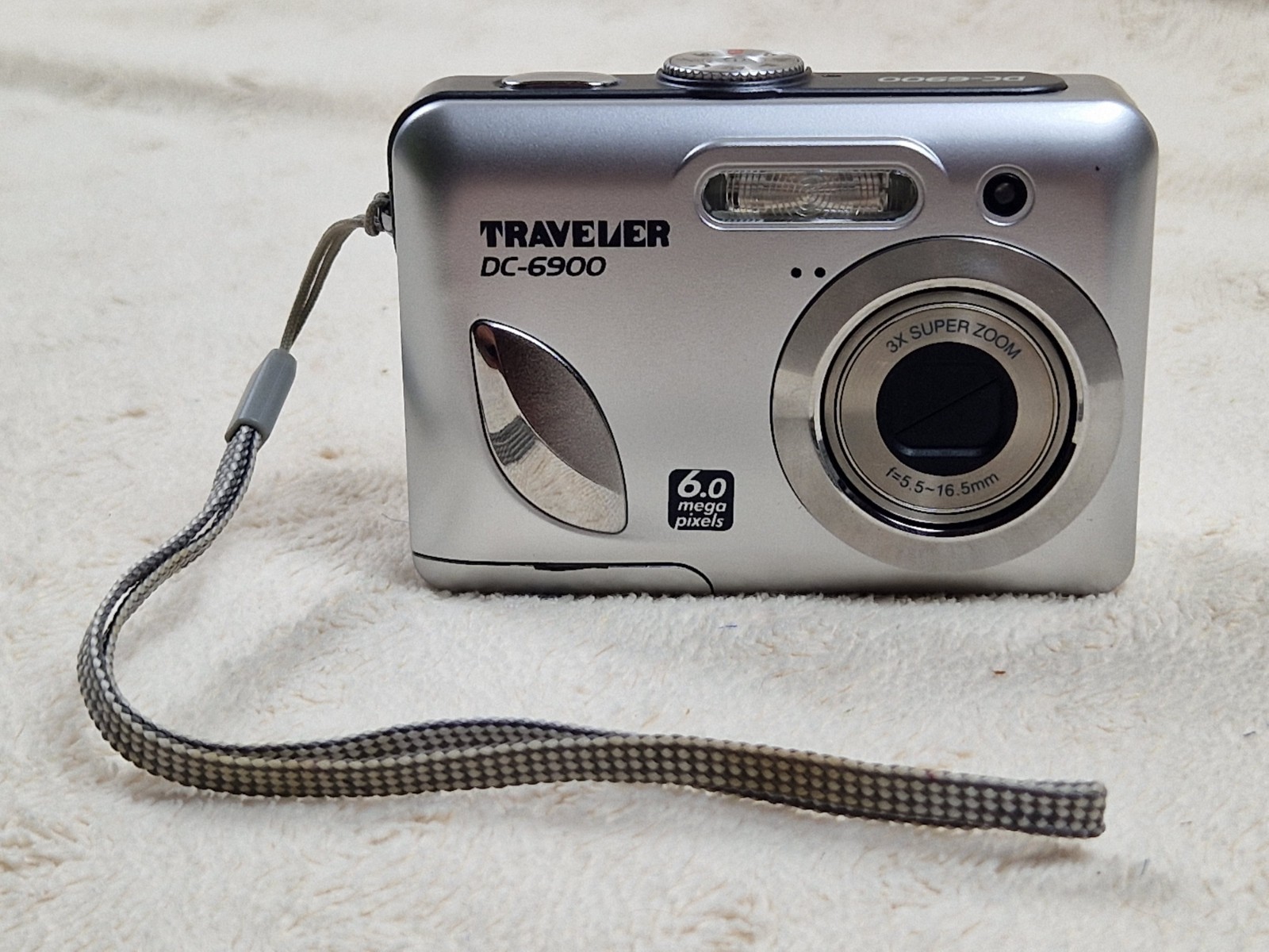 Traveler Digital Camera DC-6900 6.0MP Silver Tested & Working +2GB Memory Card.