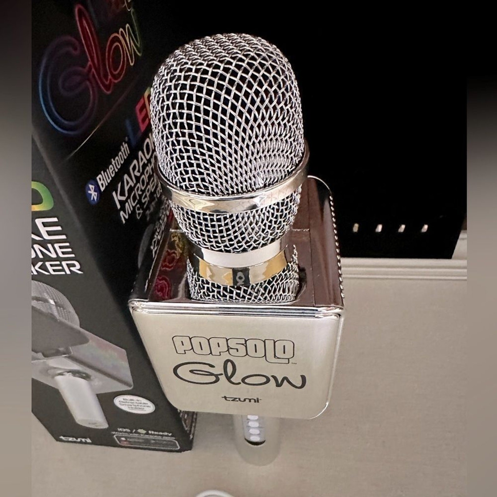 Popsolo Glow LED Karaoke Microphone and speaker NIB