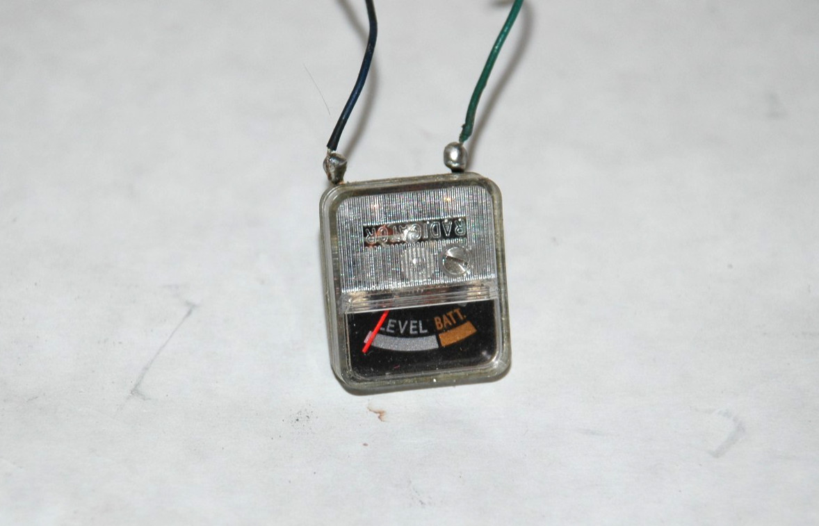 RADICATOR V2034A Level / Battery  3/4" Meter Vintage  Working  (RBX.1)