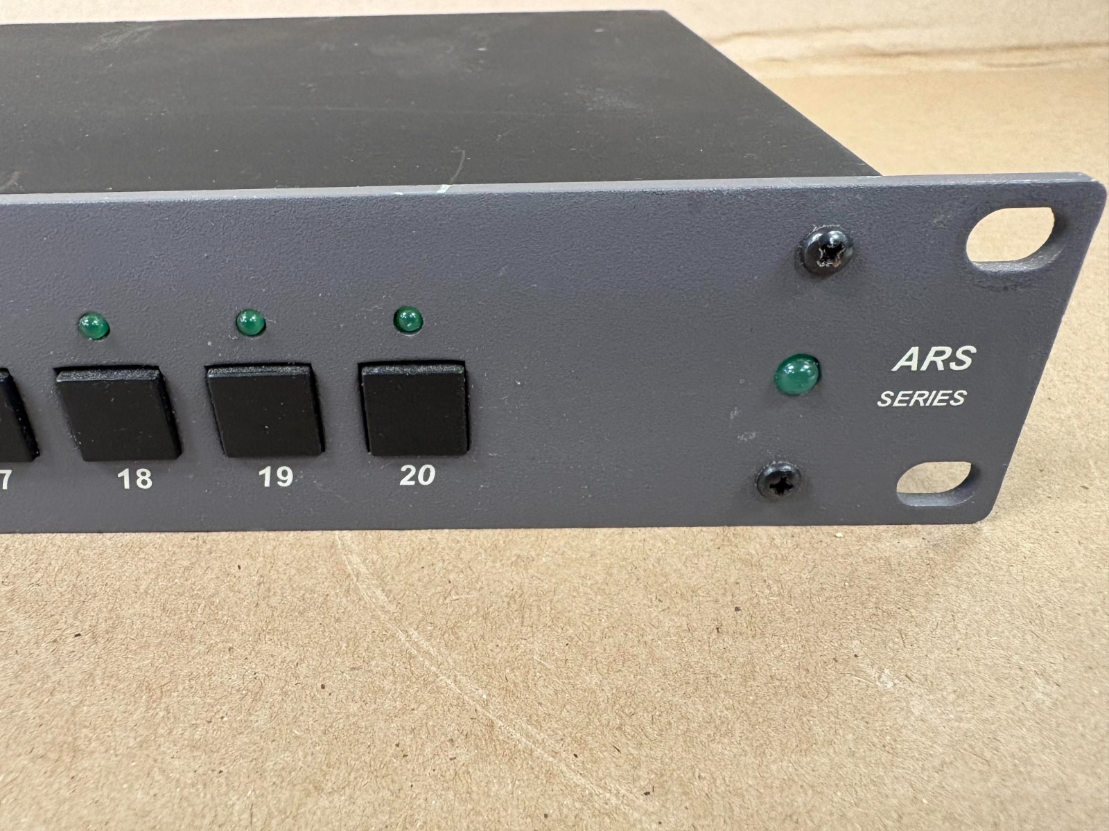 Wohler ARS-42D 20-Input Switchable Audio Router, Very Good Condition