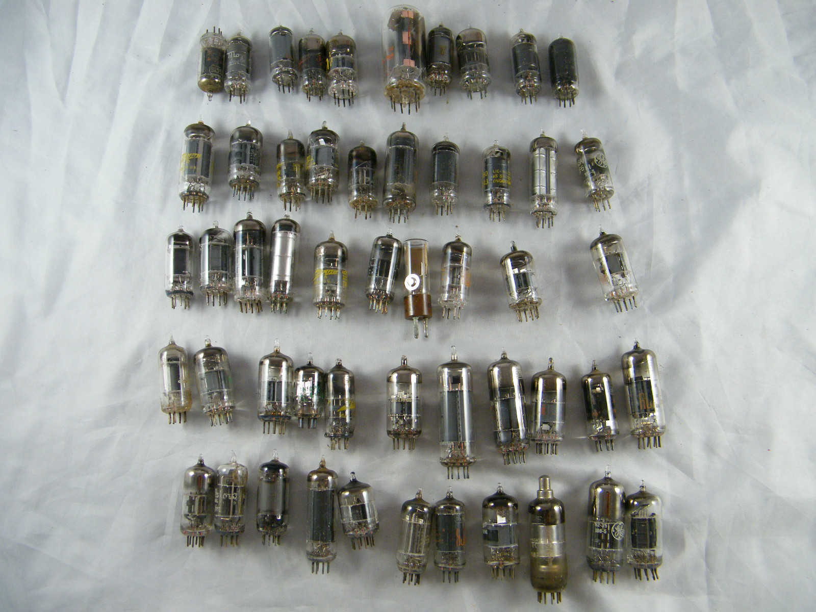 VINTAGE ~ LOT OF 50 ~ ELECTRONIC TUBES  ~ UNTESTED ~ SOME MISSING NUMBERS ~ CXC