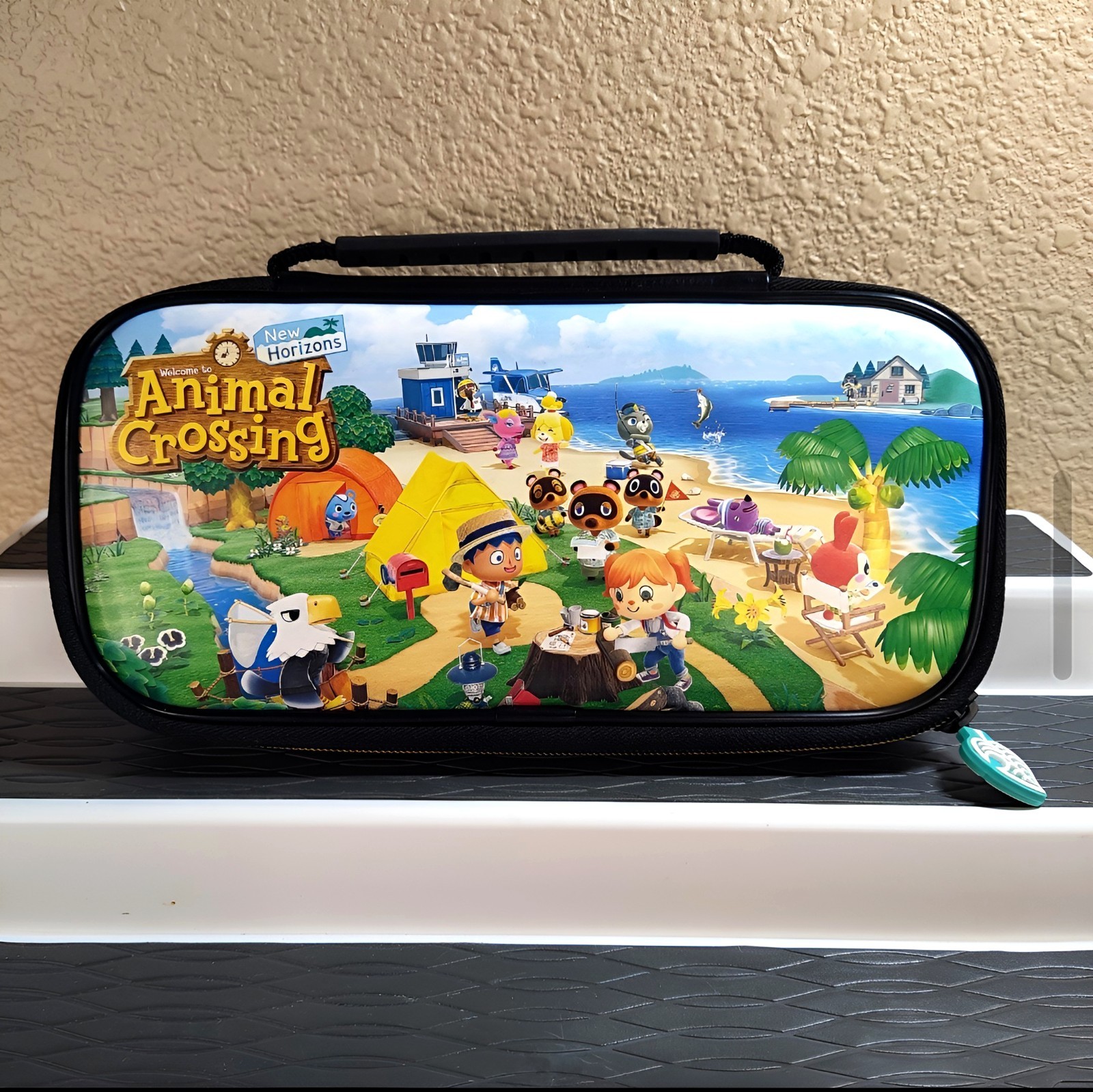 Nintendo Switch Carrying Case feat. Animal Crossing New Horizons