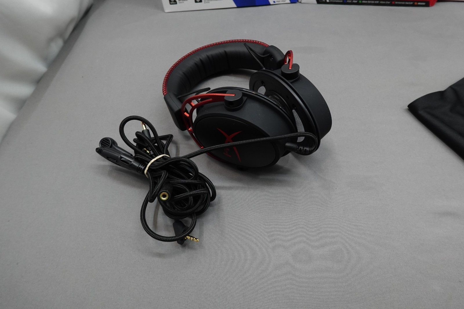 (4) HYPERX GAMING HEADSETS BUNDLE AS-IS ***NOT-WORKING*** FOR PART ONLY !!!
